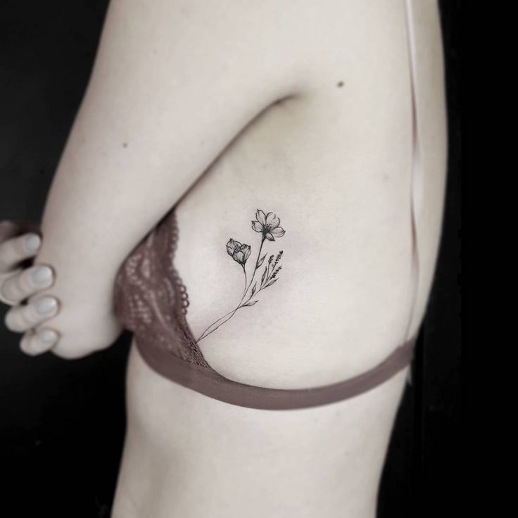 31 Cute Flower Rib Tattoos  Tattoo Designs  TattoosBagcom