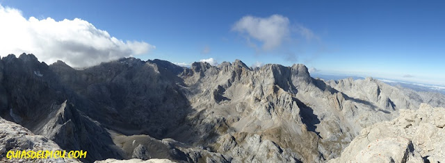 Fernando Calvo Guia de alta montaña de Picos de Europa, UIAGM escalar el Naranjo con Guía