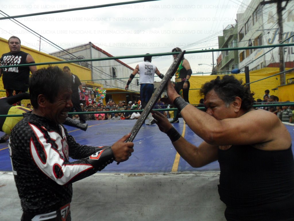 LUCHALIBRE NEI ANIVERSARIO DEL MERCADO SAN FELIPE DE JESUS