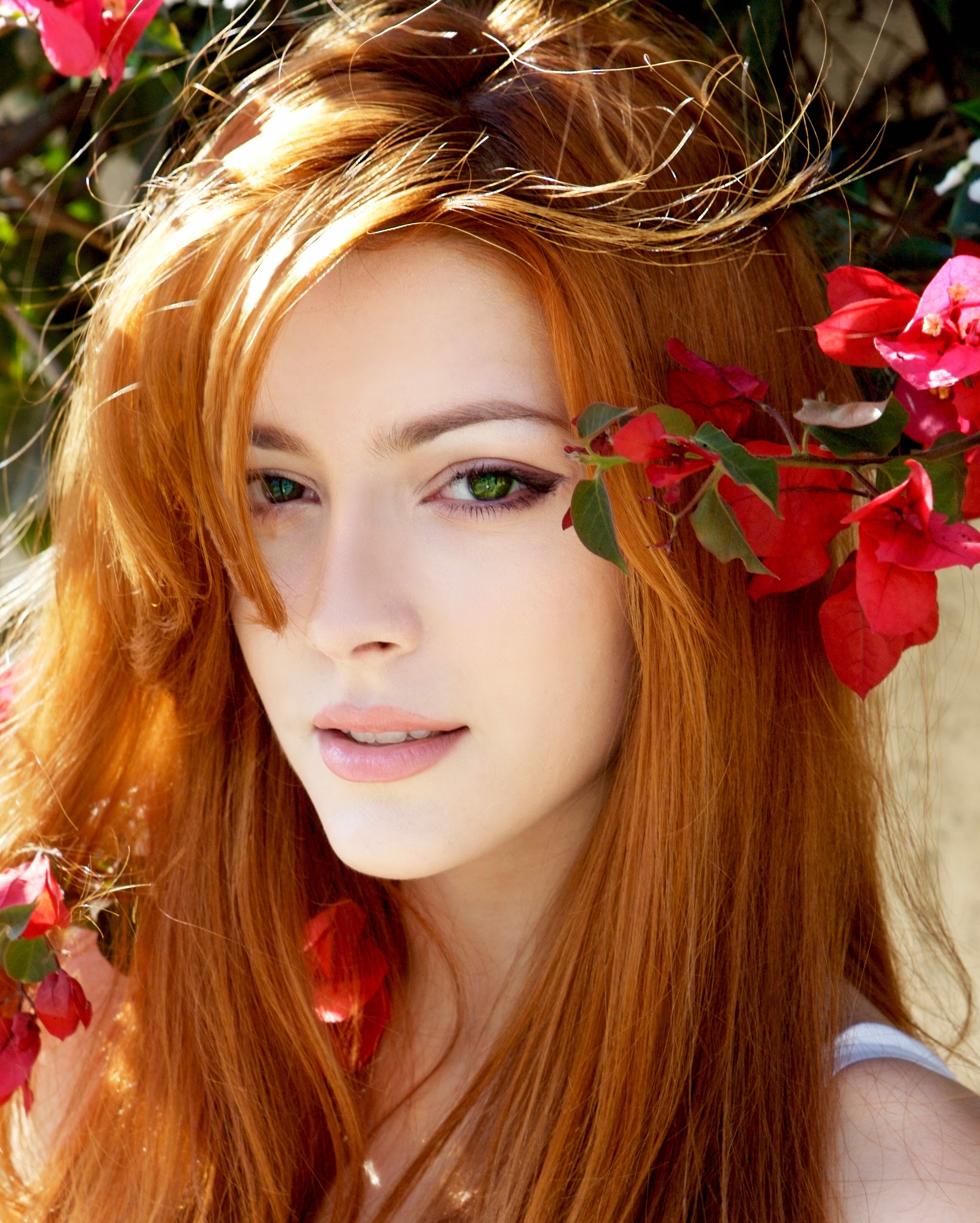 Gorgeous Redhead Pictures 4