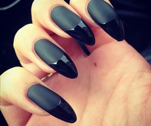 ZARPAS EN LAS MANOS - NUEVO ESTILO DE UÑAS