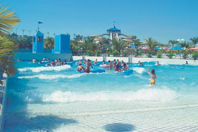 Splash Beach, quando em funcionamento Splash Beach - Ribeirão Preto - Parque aquático fechado