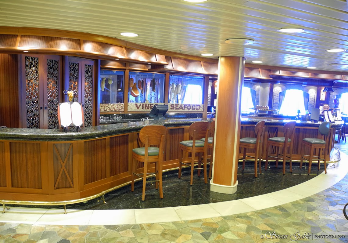 2BCruising Caribbean Princess Vines Wine Bar