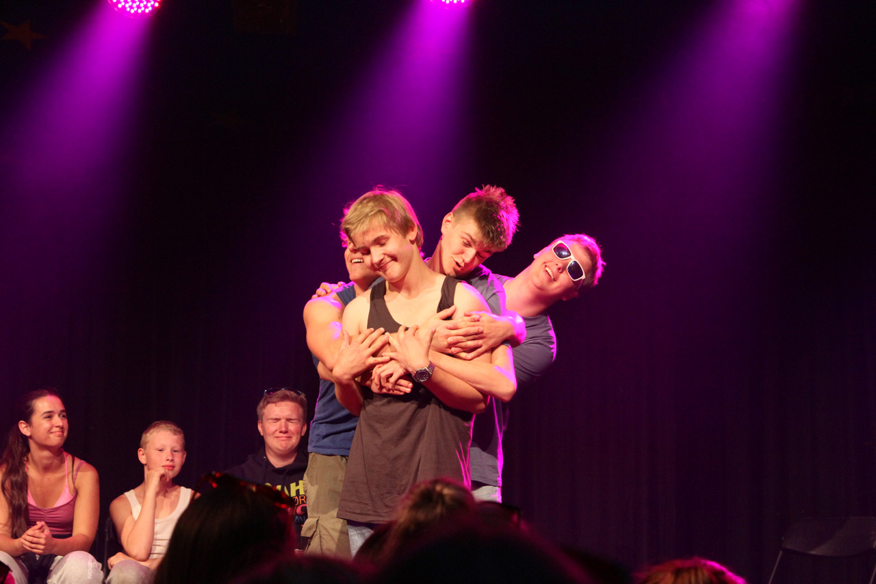 JUNIOR NM IN THEATER SPORT EM KVINESDAL