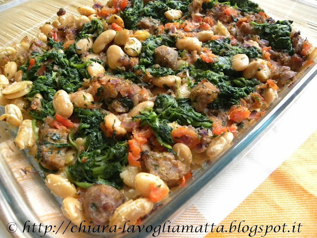 cucina greca : casseruola di fagioli, spinaci e salsiccia di vefa ...γίγαντες με σπανάκι και λαχανικά στο φούρνο