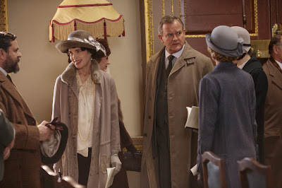 Hugh Bonneville and Elizabeth McGovern in Downton Abbey Season 6