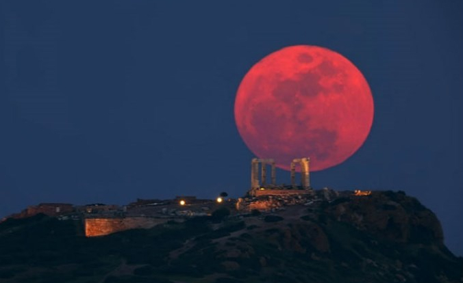 Con chi vuoi vedere (o sentire) l’Eclissi più lunga del secolo del 27 luglio 2018? LifeStyle