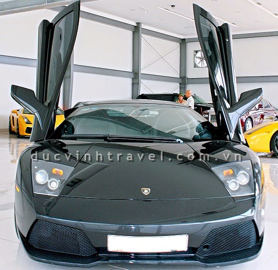 Cho thuê siêu xe Lamborghini Mucielago đen 1