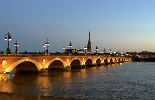 Bordeaux - Ponte di Pietra - Poracci In Viaggio bordeaux-ponte-di-pietra-poracci-in-viaggio