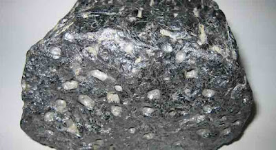 Alüminyum Nedir? Alüminyum Mineralinin Özellikleri Alüminyum Nedir? Alüminyum Mineralinin Özellikleri