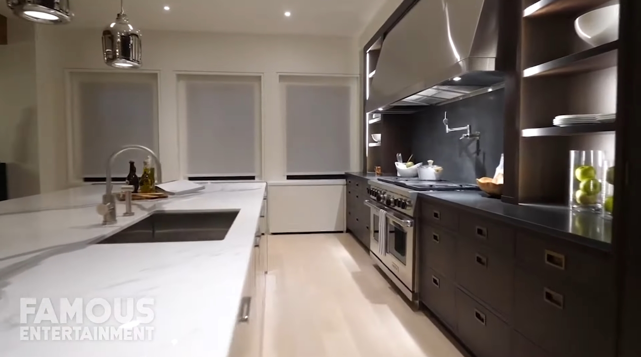 19 Photos vs. Lewis Hamilton | House Tour | $80 Million New York Penthouse - Luxury Condo & Interior Design Tour