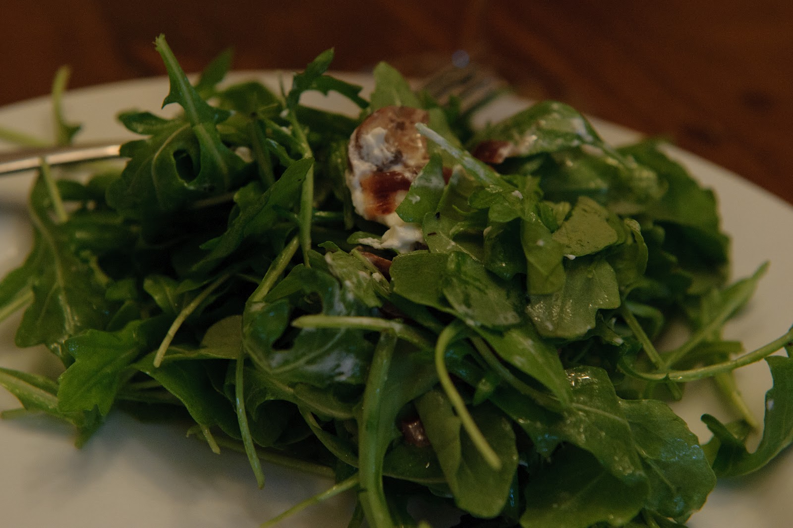 The Frugal Girlmet: Warm Arugula and Mushroom Salad