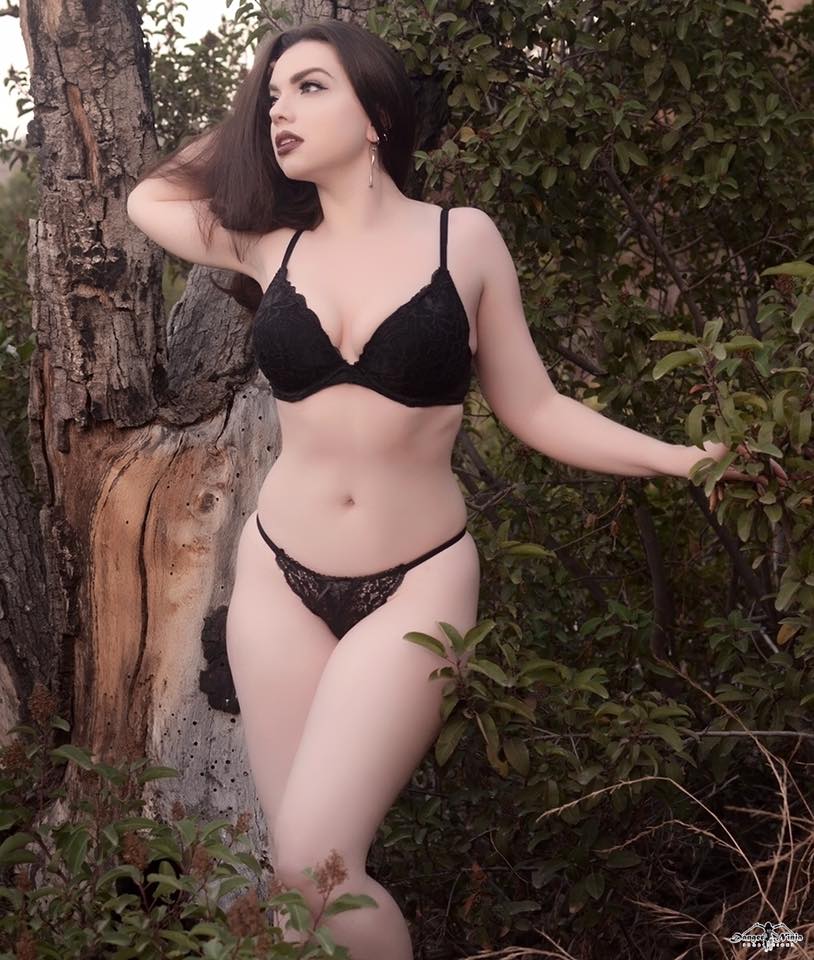 Calvin's Canadian Cave of Coolness: Model Behavior - Sarah Hunter