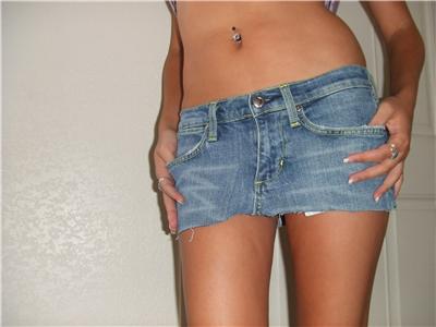 http://4.bp.blogspot.com/-6ei-pG6A_pw/TwglToh0sxI/AAAAAAAAB60/ohXMu-Zcdu0/s1600/Destroyed+Clubwear+Micro+Mini+Skirt+in+Jean.jpg