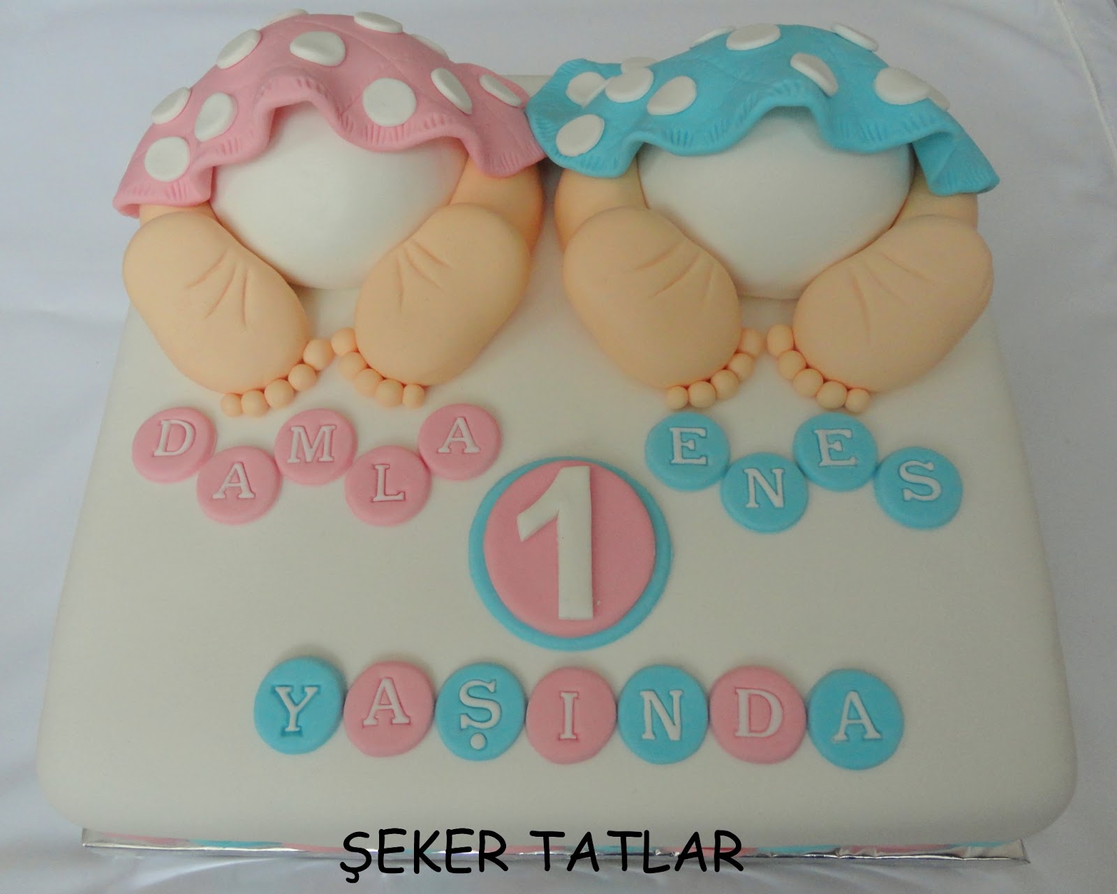 Şeker Tatlar Butik Kurabiye &amp; Butik Pasta İkiz Bebek Pastası