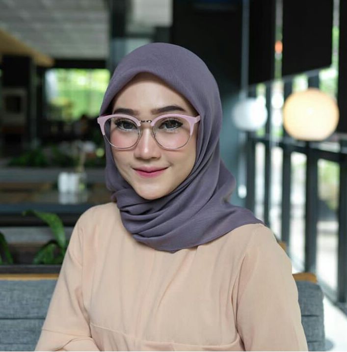5 Trend Kacamata Wanita 2018 Di Indonesia Desniutami 5 trend kacamata wanita 2018 di indonesia desniutami