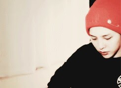 작년 투어중 탈진해서 쓰러지는 지드래곤 | 인스티즈