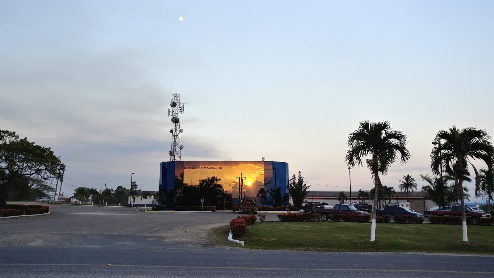 Center Road, Spanish Lookout