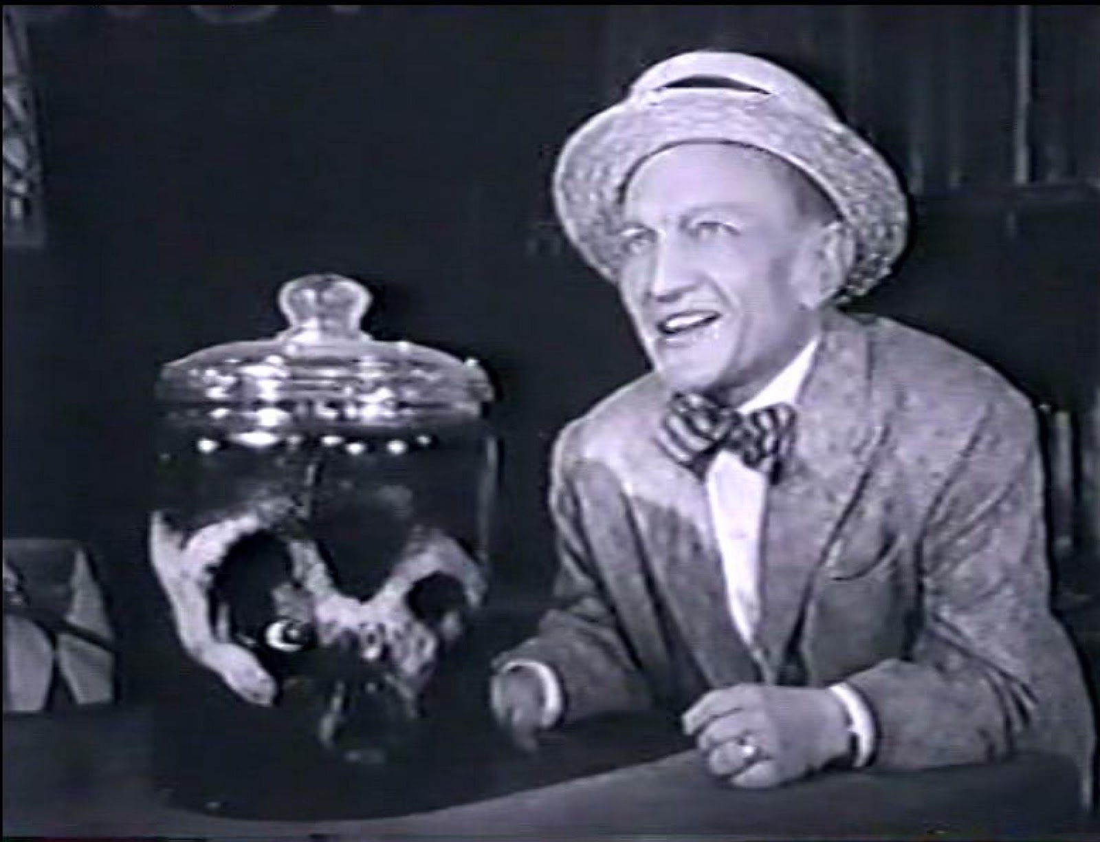 Bare Bones E Zine Ray Bradbury On Tv Part Six The Alfred Hitchcock Hour The Jar