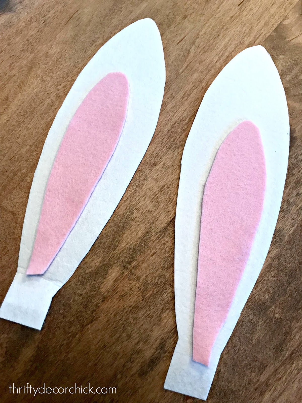 قالب آذان الأرنب لاكليل