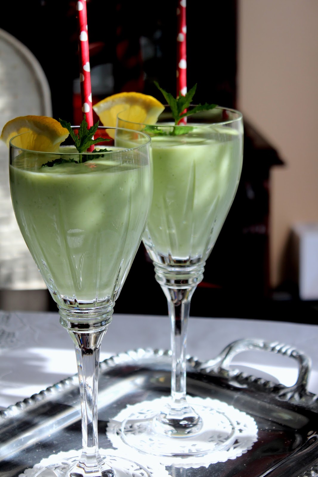 Cooking with Zoki Avocado i melon smoothie