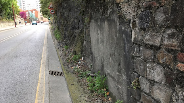 Tapiado, refugio antiaéreo en la Guerra Civil, en la carretera desde Beurko hacia Sestao