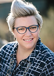 Author Liz Isaacson Author Liz Isaacson