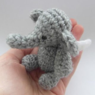 Página con todos los patrones de amigurumis gratuitos que he encontrado por Internet, entre ellos este ELEFANTE AMIGURUMI y muchos mas