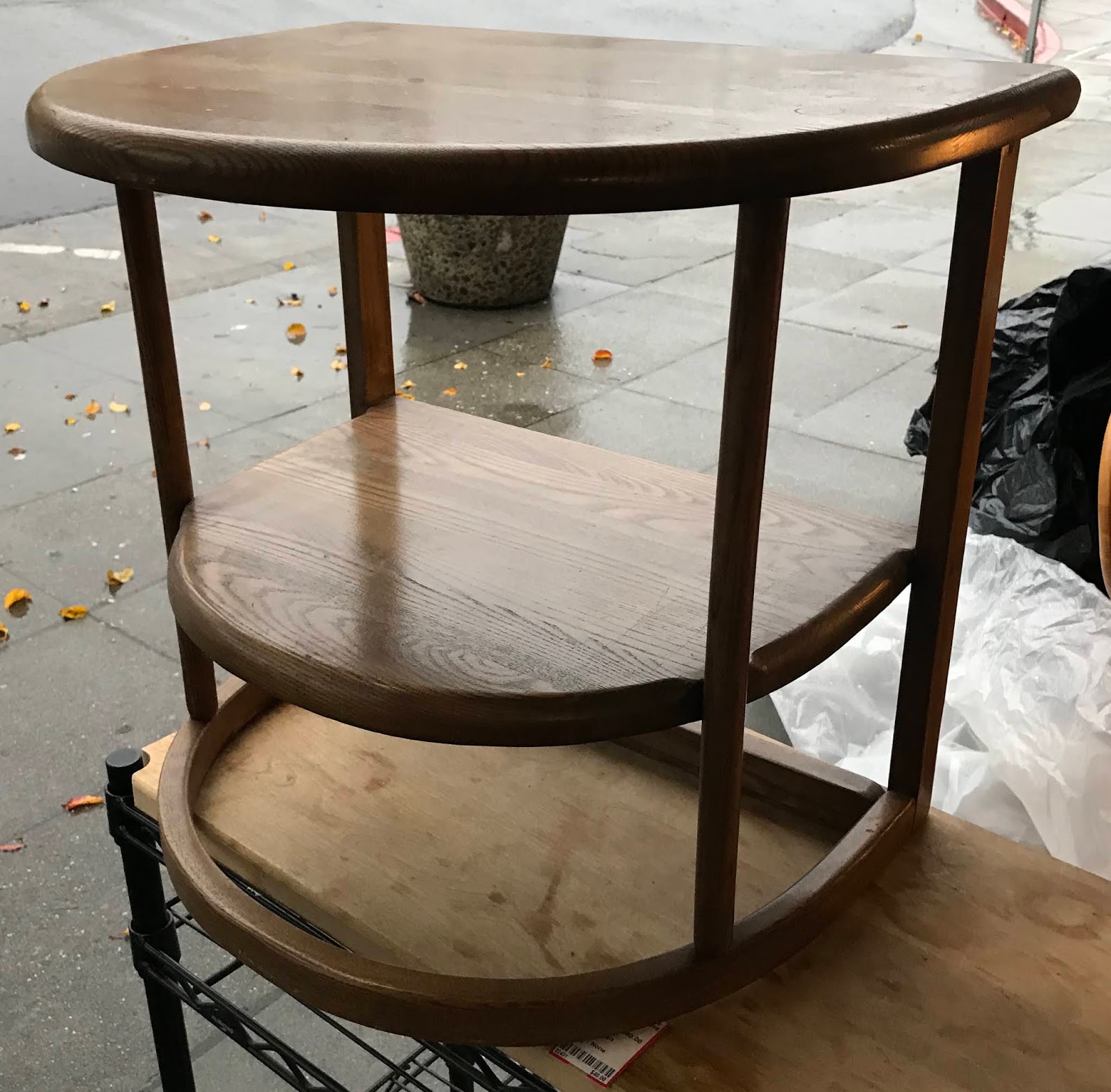 UHURU FURNITURE & COLLECTIBLES SOLD 22555 Mod 27” Wide 19” Tall Half