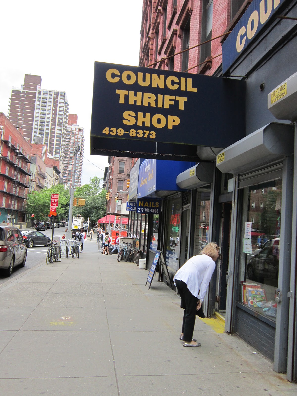 Toni's Vintage Trips Consignment Stores in the Upper East Side NYC