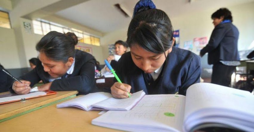 Colegios de Arequipa retrasan el horario de ingreso de escolares por bajas temperaturas Colegios de Arequipa retrasan el horario de ingreso de escolares por bajas temperaturas