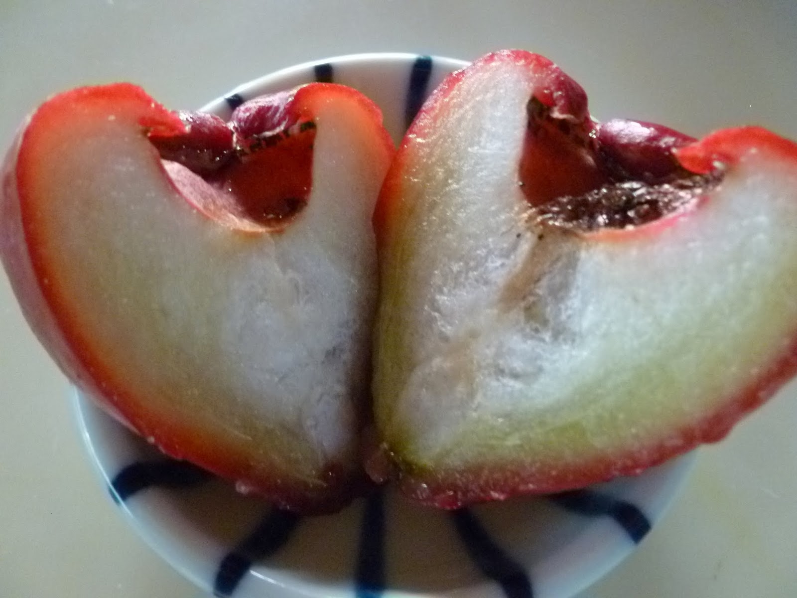 Maui Jungalow: Subtropical Mountain Apples 