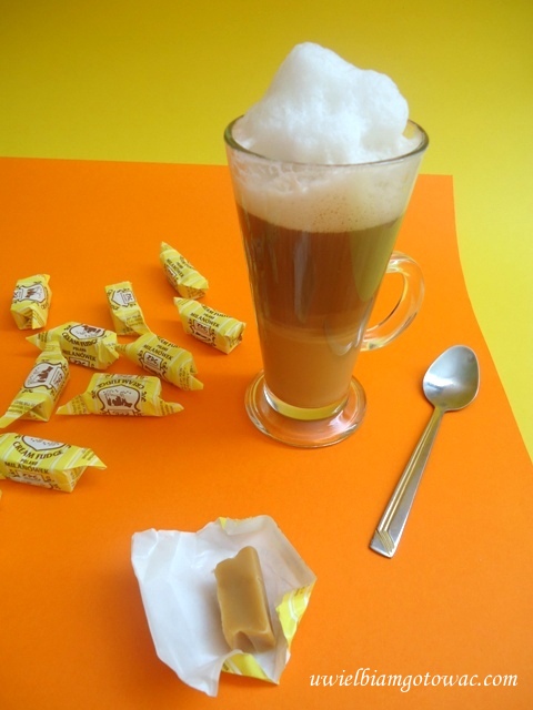 Kawa Latte Macchiato z krówkami