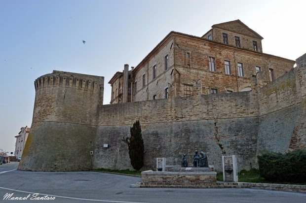 Offida, mura castellane e ex ospedale civile Offida, mura castellane e ex ospedale civile