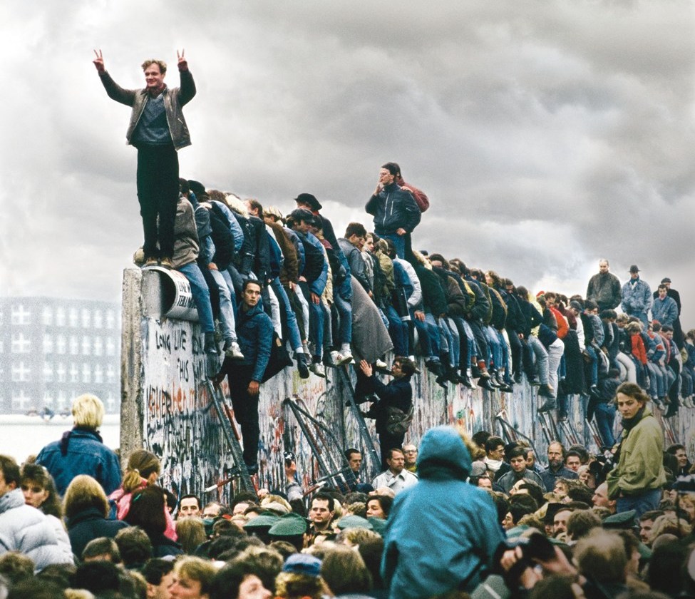 List 101+ Pictures Pictures Of The Berlin Wall Sharp 10/2023