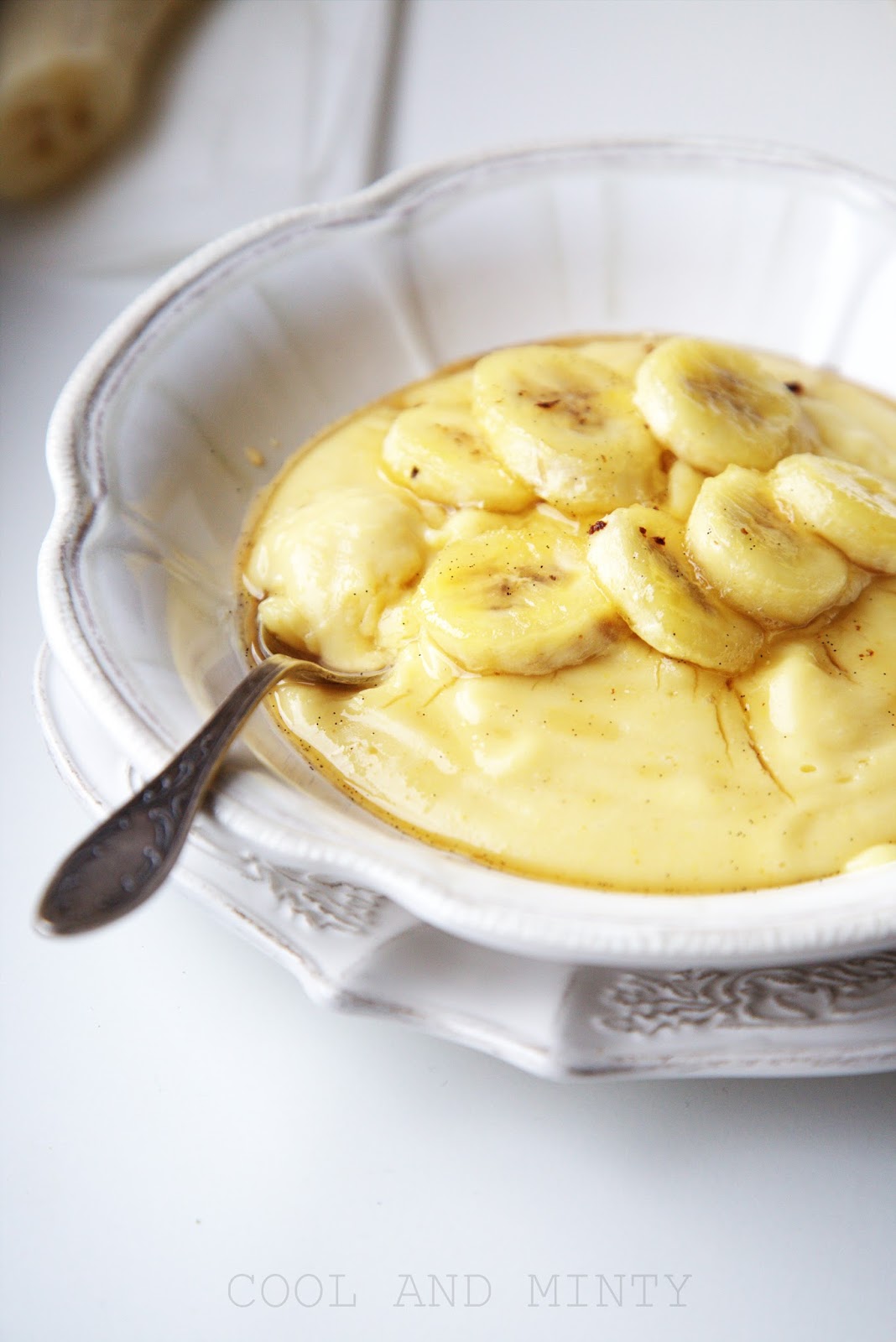 BUDYŃ JAGLANY Z KARMELIZOWANYMI BANANAMI COOL & MINTY