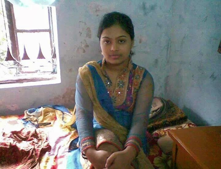 Pretty teen girl gets anal Free movies sex with girls