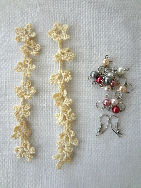 Flower Crochet Earrings - free pattern