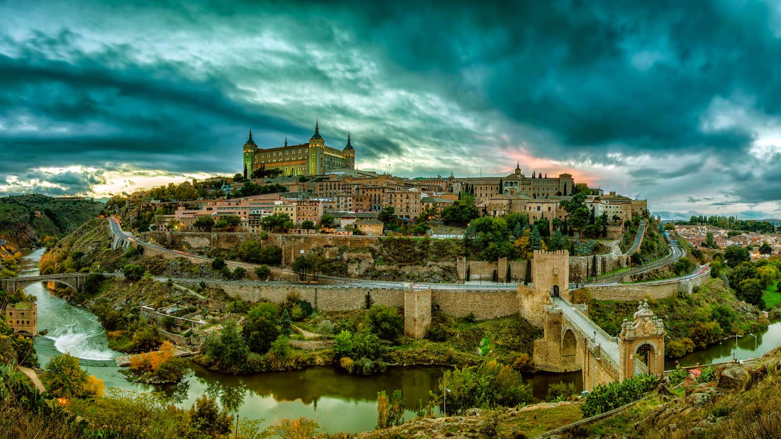 TOLEDO CIUDAD DE LAS TRES CULTURAS TOLEDO CIUDAD DE LAS TRES CULTURAS