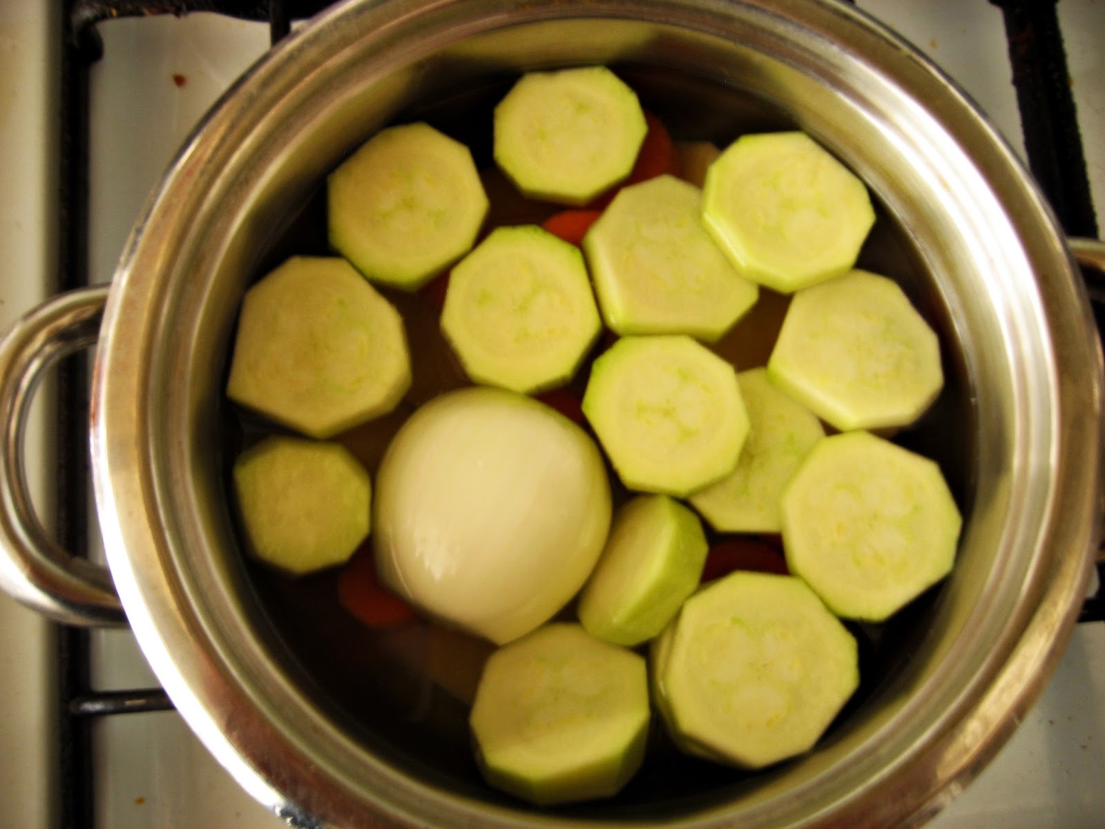 me &amp; my baby 6 aylık bebek için sebze çorbası