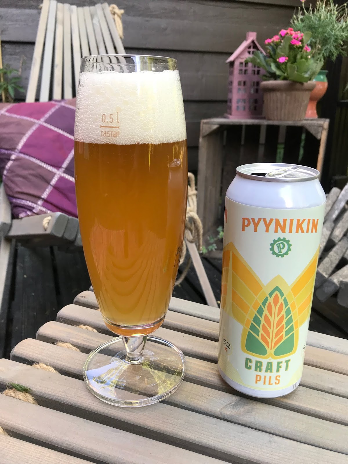 Naispuolinen ystävällinen orgasmi