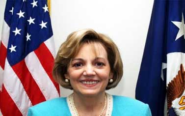 إبتسامة عريضة جداً - آن باترسون سفيرة أمريكية جديدة في مصر