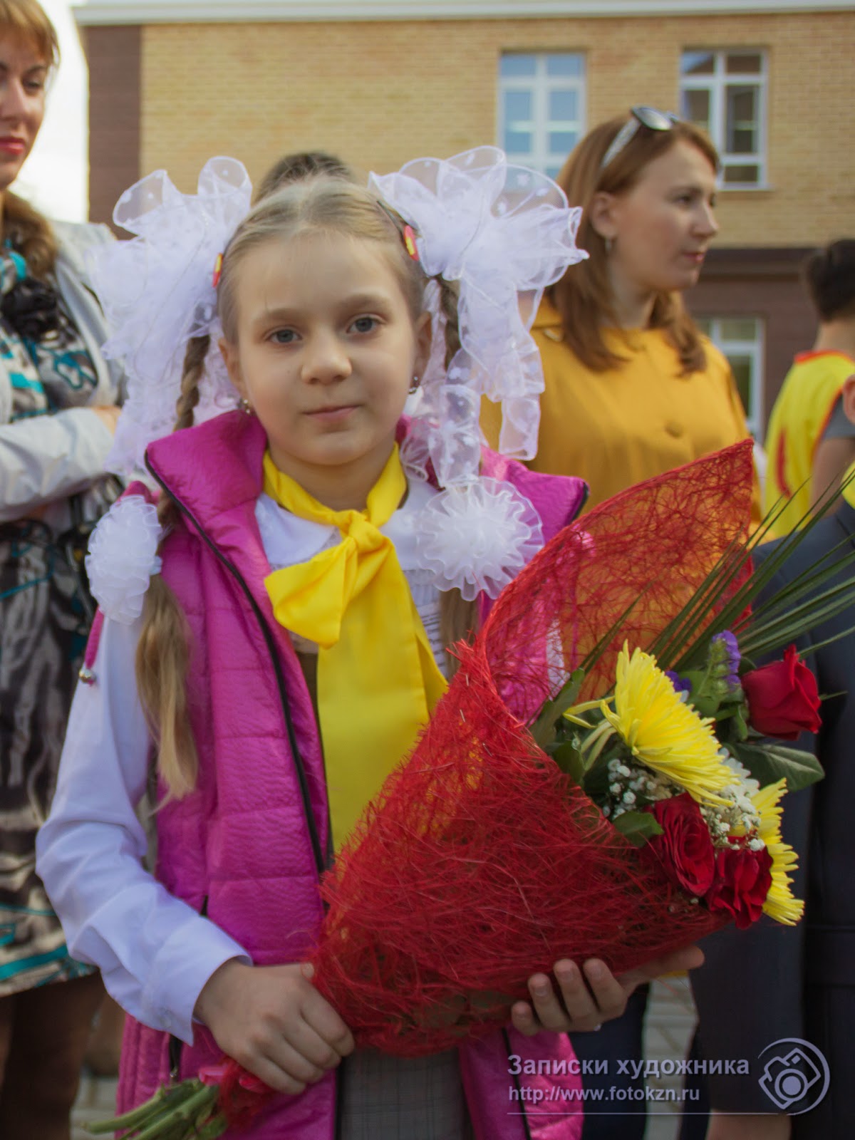 Настя пошла в школу. Настя пошла в школу