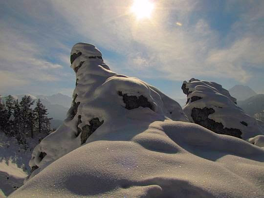 Rogi oblepione śniegiem. Rogi oblepione śniegiem.