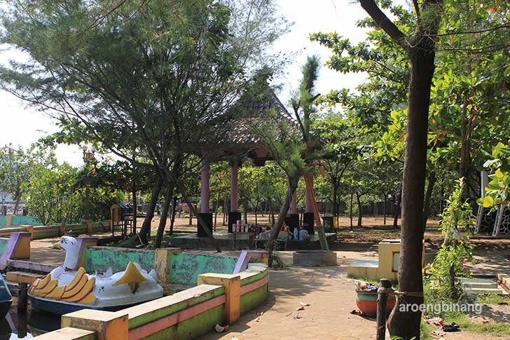 pantai pasir kencana pekalongan