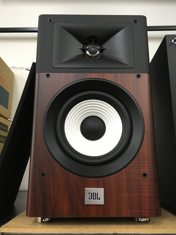 audio square fujisawa 【展示機導入】JBLの新しいエントリーシリーズ『STAGE Series』の、小型ブックシェルフ