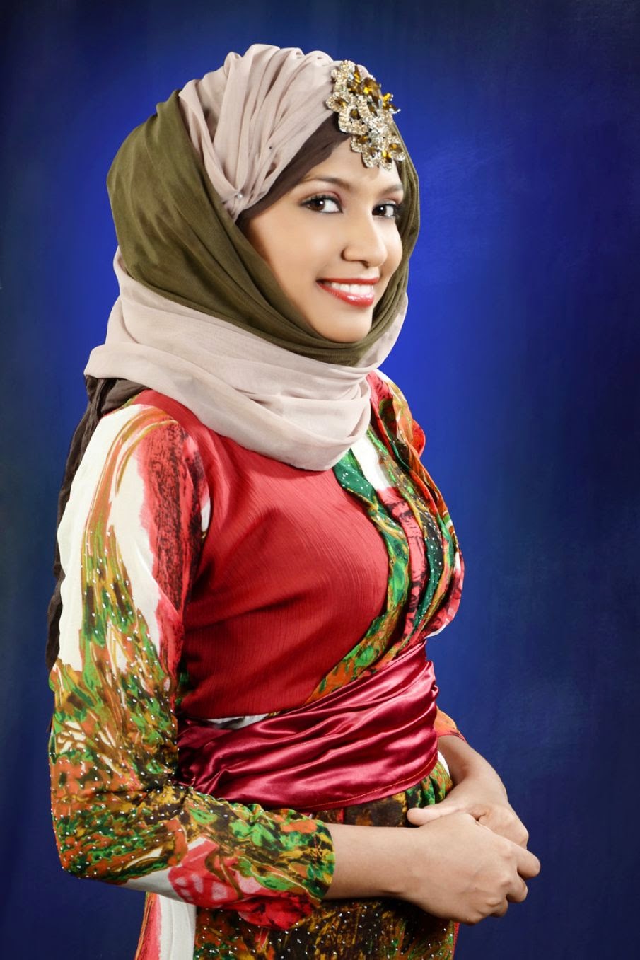 Koleksi Foto Wanita Cantik Dengan Jilbab - Artikel Ilmiah 