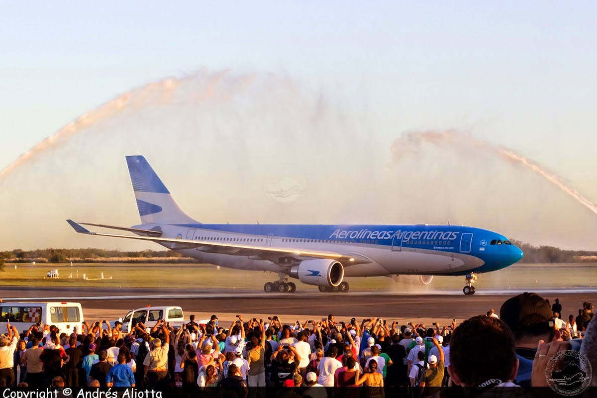 Presentación del primer Airbus A330 nuevo de fábrica de Aerolíneas Argentinas