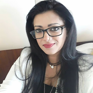 Malayalam Aunty Jennifer Antony latest hot in saree Navel Queens Malayalam Aunty Jennifer Antony latest hot in saree Navel Queens