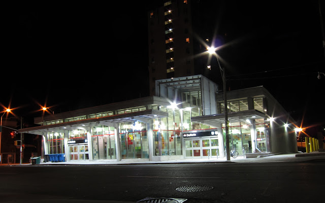 Dufferin station, west side entrance
